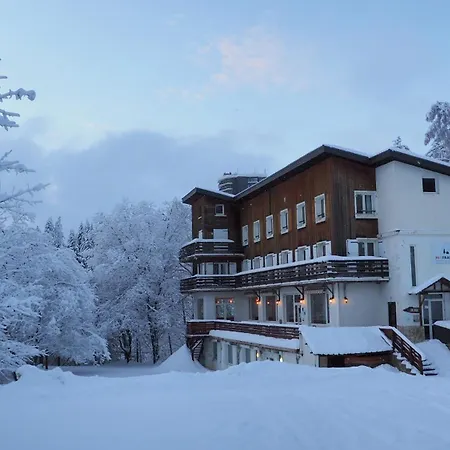 Auberge De Jeunesse Hi Chamrousse Exterior photo