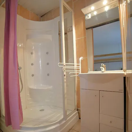 Auberge De Jeunesse Hi Chamrousse Room photo
