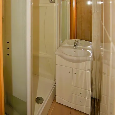Auberge De Jeunesse Hi Chamrousse Room photo